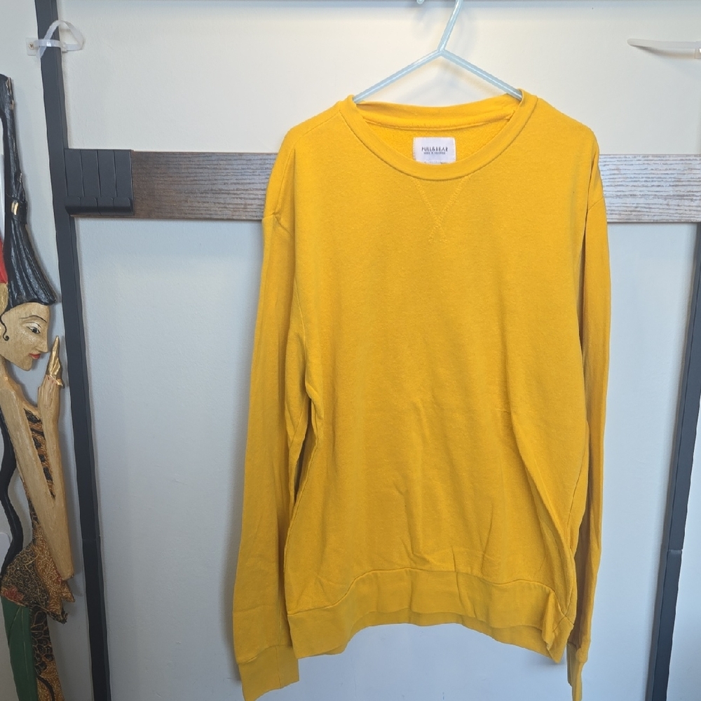 Pull&Bear Yellow Crewneck Sweater (🛍 6/$36)